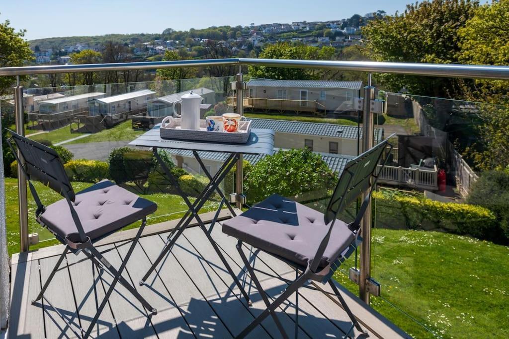 High Tide - Luxury 2 Bed Apartment With Parking Saundersfoot Exterior photo